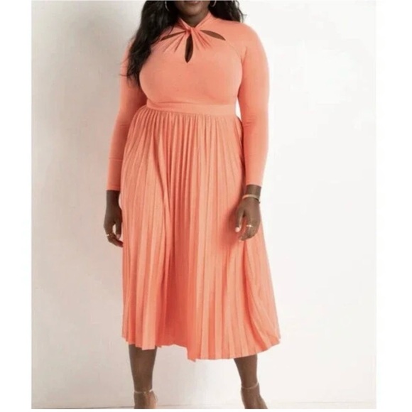 Eloquii PeachLong Sleeve Dress
NWT women’s size 20W
Beautiful neck back details - Picture 2 of 9